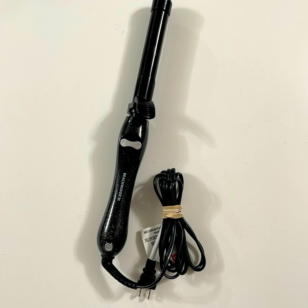 Beachwaver.  1” inch Holiday Glitter Black with silver sparkle.
